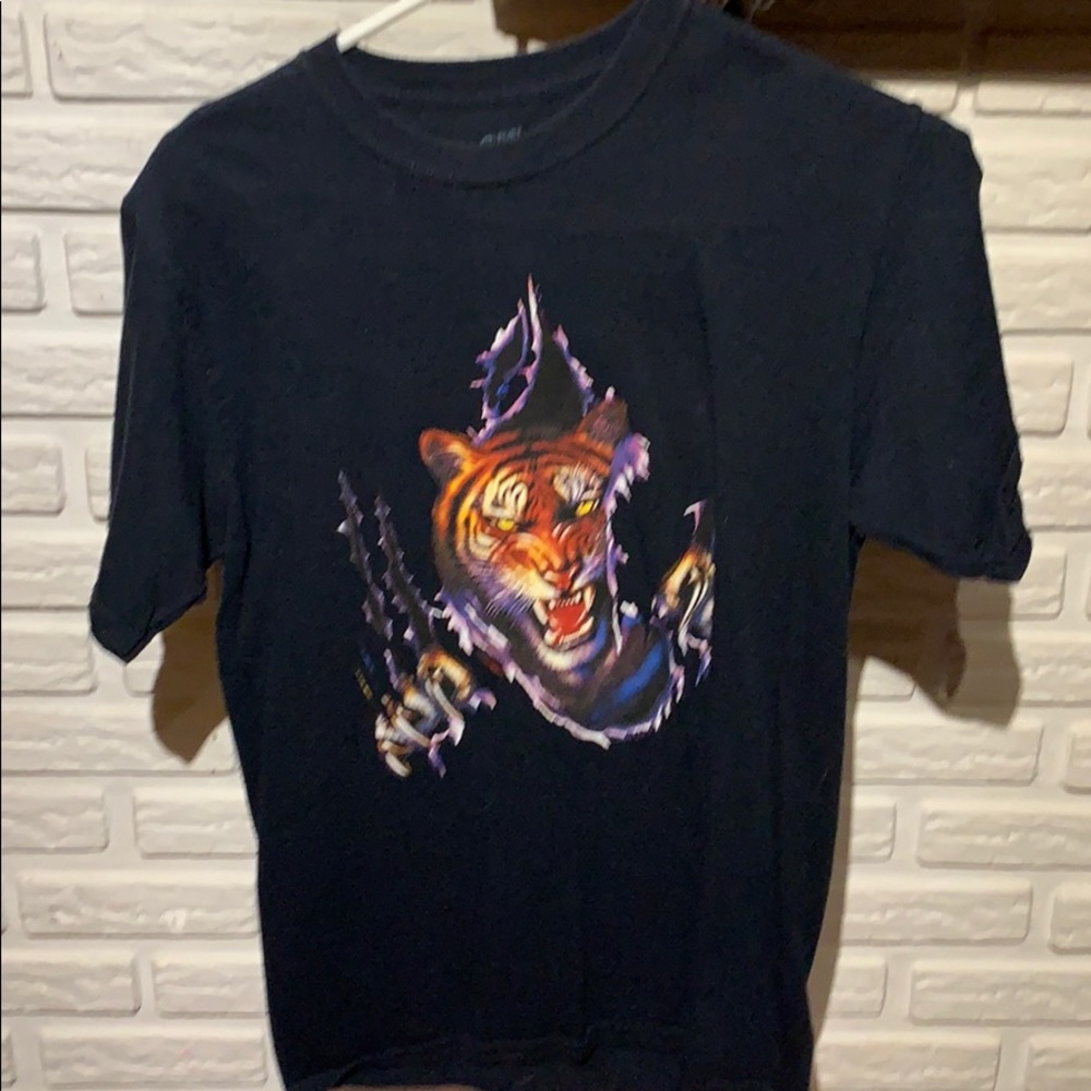 Tee